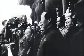 1949年拟定国歌：因一段歌词迟迟未形成决议，毛主席亲自拍板图片
