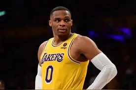 美媒列出了年薪500万美元以下表现最好的十名球员，威少躺枪图片