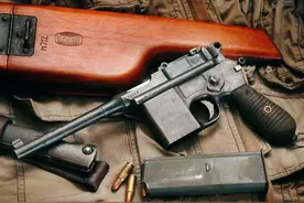 抗战时期，一名国军“团座”必备的16件物品，面子大于实力！图片