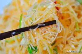 醋溜土豆丝很好吃，诀窍全在这里，做出来鲜脆爽口，不粘锅不发黑图片