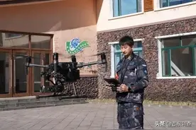 无人机腾空而起，“空中安全员”上岗，5至10分钟完成巡护！长白山地区森林防火有双高效的“眼睛”图片