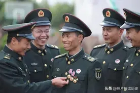 大专毕业后去当兵，转士官难度大吗？只需注意几点，难度根本不大图片