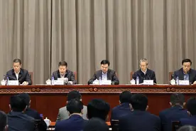 山东两大国企换帅！刘志国丁振波分别履新水发和省环保发展集团董事长图片