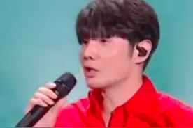 李荣浩新歌《乌梅子酱》爆火，乐评人丁太升：浓郁的乡土风，满足了小镇青年和打工者的精神需求图片