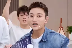 人前装得很像，人后换副模样，这些“老实”的明星，都翻车了图片