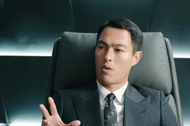 《罚罪》看老赵打开那把最大的保护伞，才知他早就为跑路布好了局图片