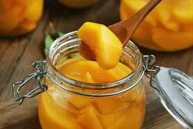 黄桃上市季，教你家庭自制方法，放1年也不会坏，清甜软糯无添加图片