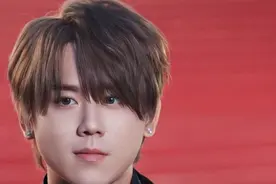 香港审美严重降级？港娱顶流被误认工作人员，只能活在精修里？图片