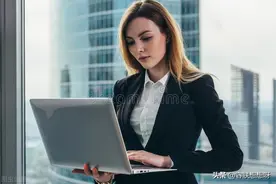为什么女性撑起了半边天，却依然难在高管团队拥有一席之地？图片