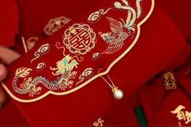 初次见家长，父母给2000块钱红包，到底是什么意思？（见面礼）图片