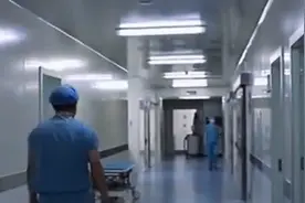 手术做到一半主刀医生就跑了，得知真相后的家属感动万分图片