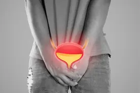 晚期膀胱癌，切膀胱，终生挂尿袋？75岁老人打赢了“膀胱保卫战”图片