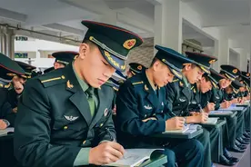 2022年军校招生遭遇“滑铁卢”，名额空缺，考生却是有苦难言图片