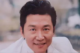 “张世豪”戏外人生好精彩，不仅有瑞典美女老婆，做导演还拿大奖图片