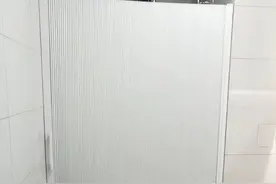 传统淋浴房已过时，现在流行这两种，美观隐形，卫生间再小都能装图片