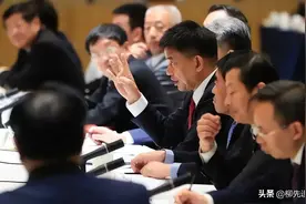 2022年成都首富：挤下了刘汉元，71岁身价超过1200亿元人民币图片