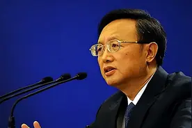 1977年，美国总统与邓小平会面期间，曾送杨洁篪一个生猛的绰号图片