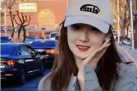 川大张薇出新瓜！前男友曝其脚踏两条船，和副校长的儿子同居三年图片