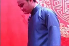 闫云达，郭德纲大弟子，退出德云社后创办小剧场，演员比观众还多图片