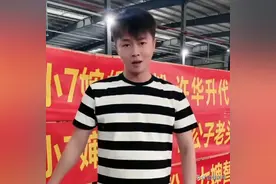 许华升捐款20万，捐赠10万箱螺蛳粉给灾区，还有人说又在作秀。图片