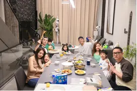 《爸爸当家2》应采儿坚持让儿子Hoho留长发，马立奥爷爷为宠孙子买骆驼回家图片