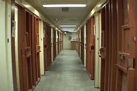 美国安全式监狱：犯人永远看不到阳光，不能与他人交流，一生孤独图片