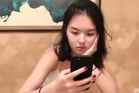 哈文晒女儿健身照，20岁法图麦身材火辣，与妈妈相依为命定居国外图片