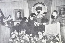 2分钟速读中国历史：新中国的成立和社会主义的曲折发展图片