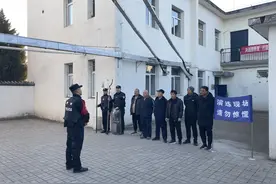 春运首日：秦皇岛铁路公安处迁西车站派出所民警坚守岗位守护重载畅通图片