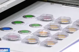 “金手指”！为这轻轻一按，她准备了7年…图片