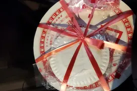 外卖员送蛋糕到医院 听哭声得知客人刚过世 后续处理获大赞图片