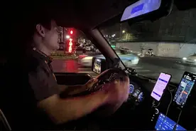 年过五旬，他开货车去“流浪”图片