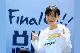 官宣生子后，她被骂上热搜，网友：“别再装了！”图片