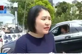 125万新买的奔驰送4S店贴膜发动机被偷偷拆下来。4s店：正常流程图片