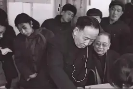 郭沫若7幅精品书法，幅幅精彩，风格鲜明，网友：盛名下的江湖体图片