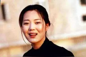 为戏堕胎，千里追夫，前半生“疯狂”的王茜华如今怎么样了？图片