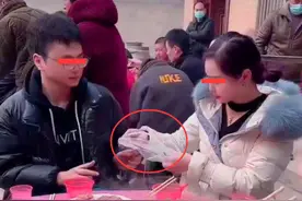 “幸好我手速快！”安徽一女子去农村吃席，刚拿出袋子喇叭就响图片