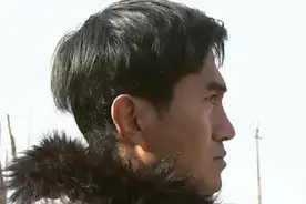 丈夫带公婆一起出去旅游，回来后丈夫傻眼了早知道就不出去玩了。图片