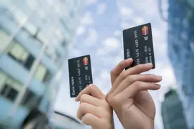 “以卡养卡”行不通了？微信支付、支付宝等机构严控信用卡套现图片