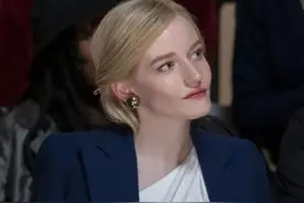 这个假名媛也太狂了吧…骗惨纽约各大名流！还把法庭变成时装秀？图片