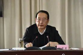 省委党校（甘肃行政学院）常务副校（院）长刘进军主持召开第十一次校（院）委理论学习中心组学习会议图片