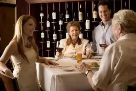 谈恋爱何时可以见家长？尽早见面，走入对方家庭，婚姻基础更牢靠图片