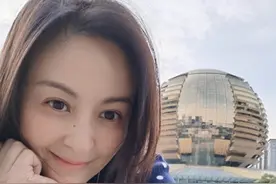 与于正闹翻口碑下滑，嫁给富豪屡传婚变，41岁戴娇倩过得很滋润图片