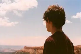 一个人的头发，暴露了他的人生层次图片