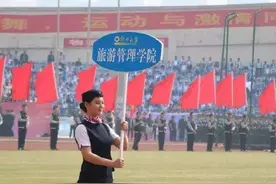 郑州女大学生翻墙出校约会，致5000人隔离，之后的事扎心了…图片