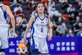 一位人民教师单场7记三分帮助中国女篮进入四强图片