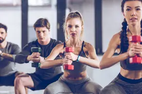 长期坚持健身跑步的人，身体会有哪些变化？图片