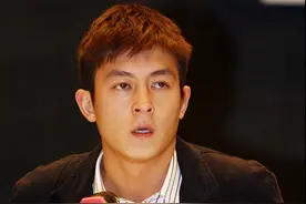 站到另外一个角度看，17年前“艳照门”内幕，陈冠希其实是受害者图片