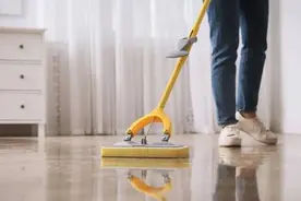 清水拖地等于白拖，教你个绝招，拖地干净还不留水渍，省时又省力图片