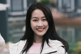 学霸人设不倒？刘美含彭高唱演艺学历一路开挂，力压内娱九漏鱼图片